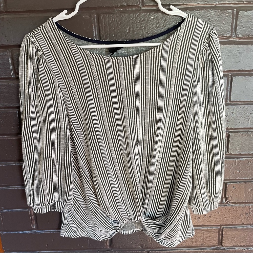 Anthropologie W5 Dark Gray and White Striped 3/4 Sleeve Top with Tie Bottom